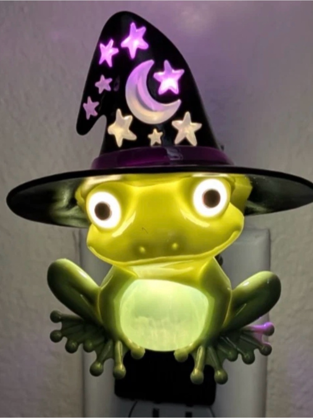 Bath and Body Wallflowers Witch Hat Frog Night Light - Green